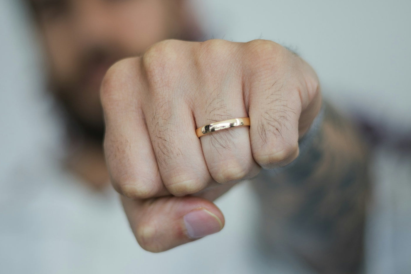 Popular Trends in Men's Wedding Bands for 2025