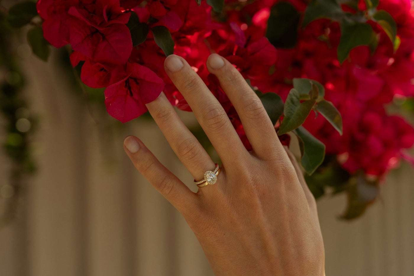 How to Determine the Right Size for Wedding Bands for Ladies
