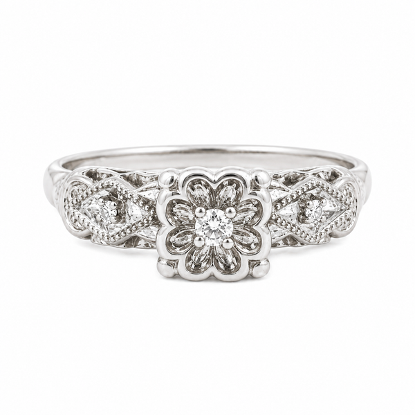 VINTAGE DIAMOND RING IN 14K WHITE GOLD