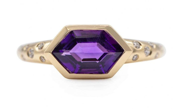 HEXAGONAL AMETHYST AND BURNISHED DIAMOND RING IN 14K YELLOW GOLD