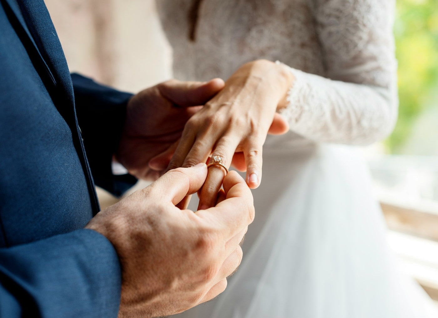 Understanding Different Cuts for Wedding Bands for Ladies