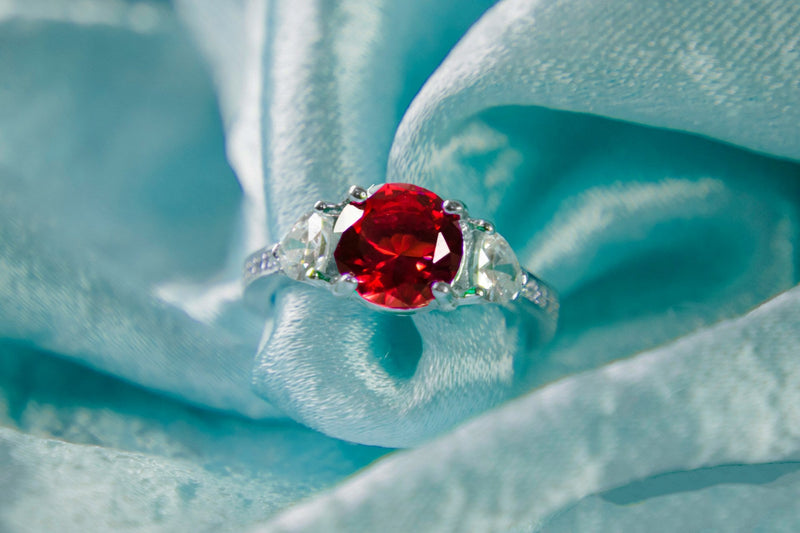Using Custom Jewelry to Celebrate Independence Day
