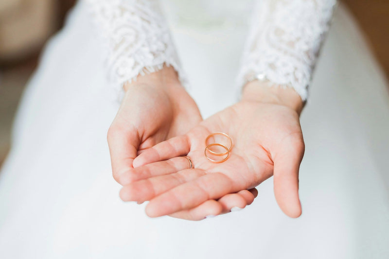 Should Ladies' Wedding Bands Be Worn Every Day?