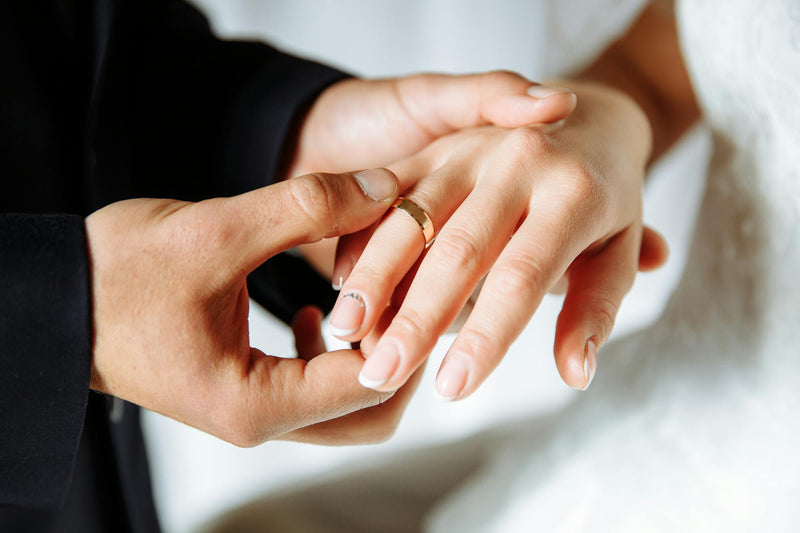 How to Update the Style of Ladies' Wedding Bands