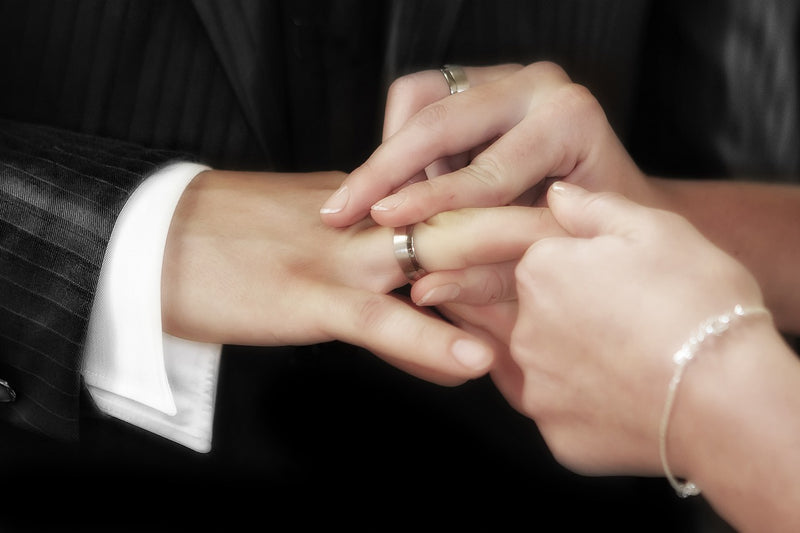 Thick vs. Thin: Men’s Wedding Band Trends