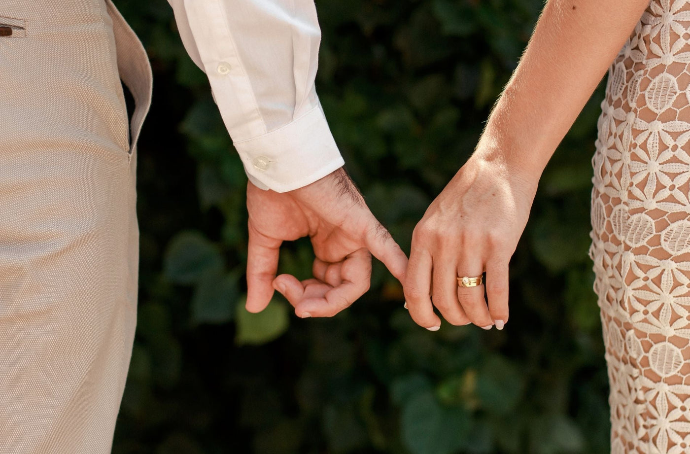 Why Do Wedding Bands for Ladies Sometimes Warp?