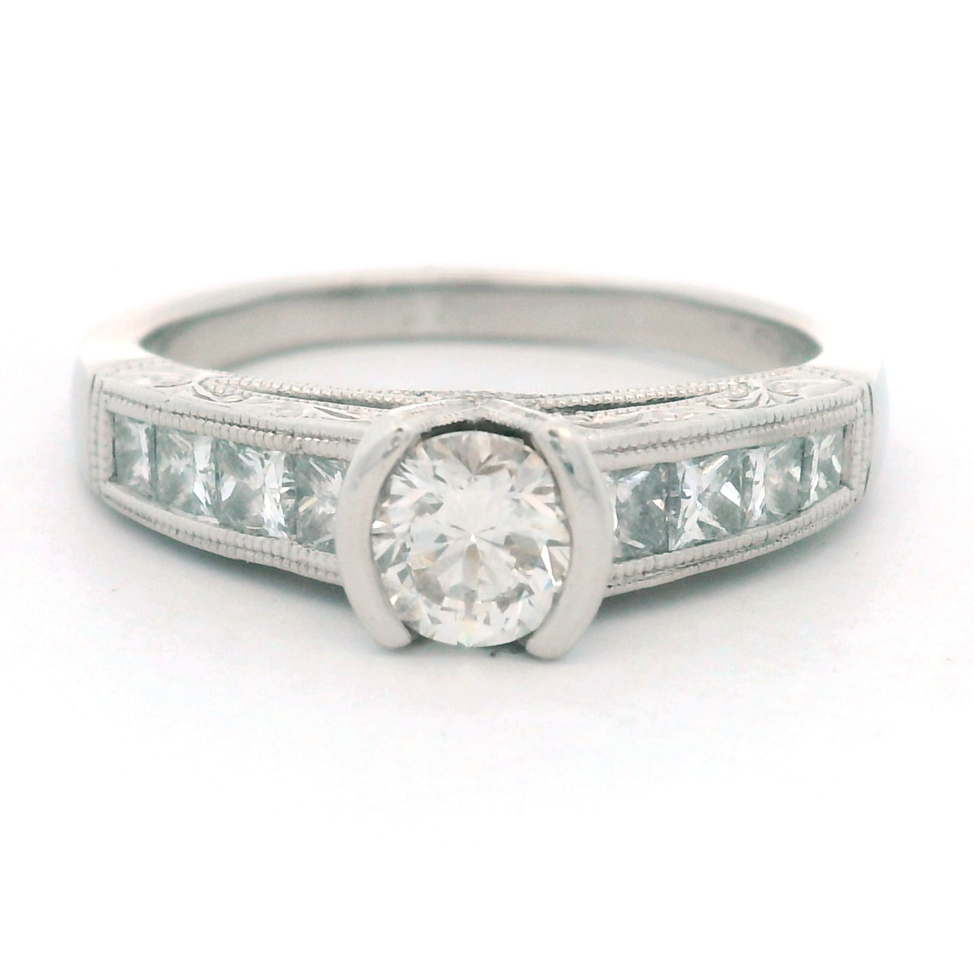 DIAMOND RING IN PLATINUM