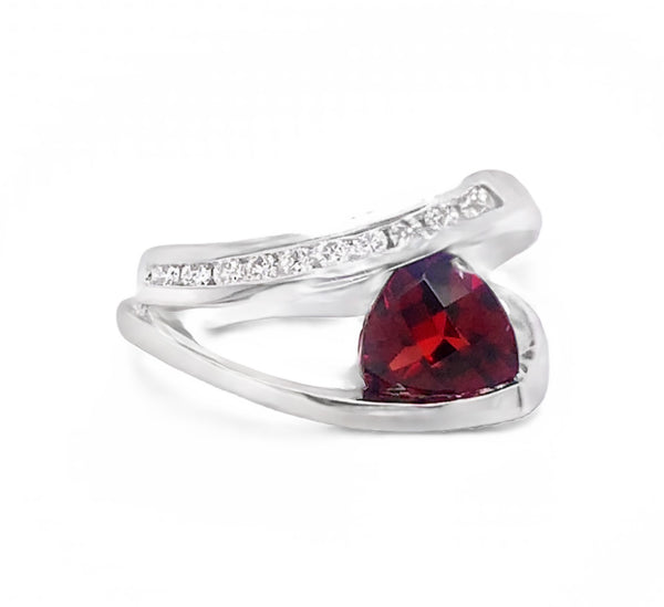 14K TRILLIAN CHECKERBOARD GARNET AND DIAMOND FREEFORM FASHION RING