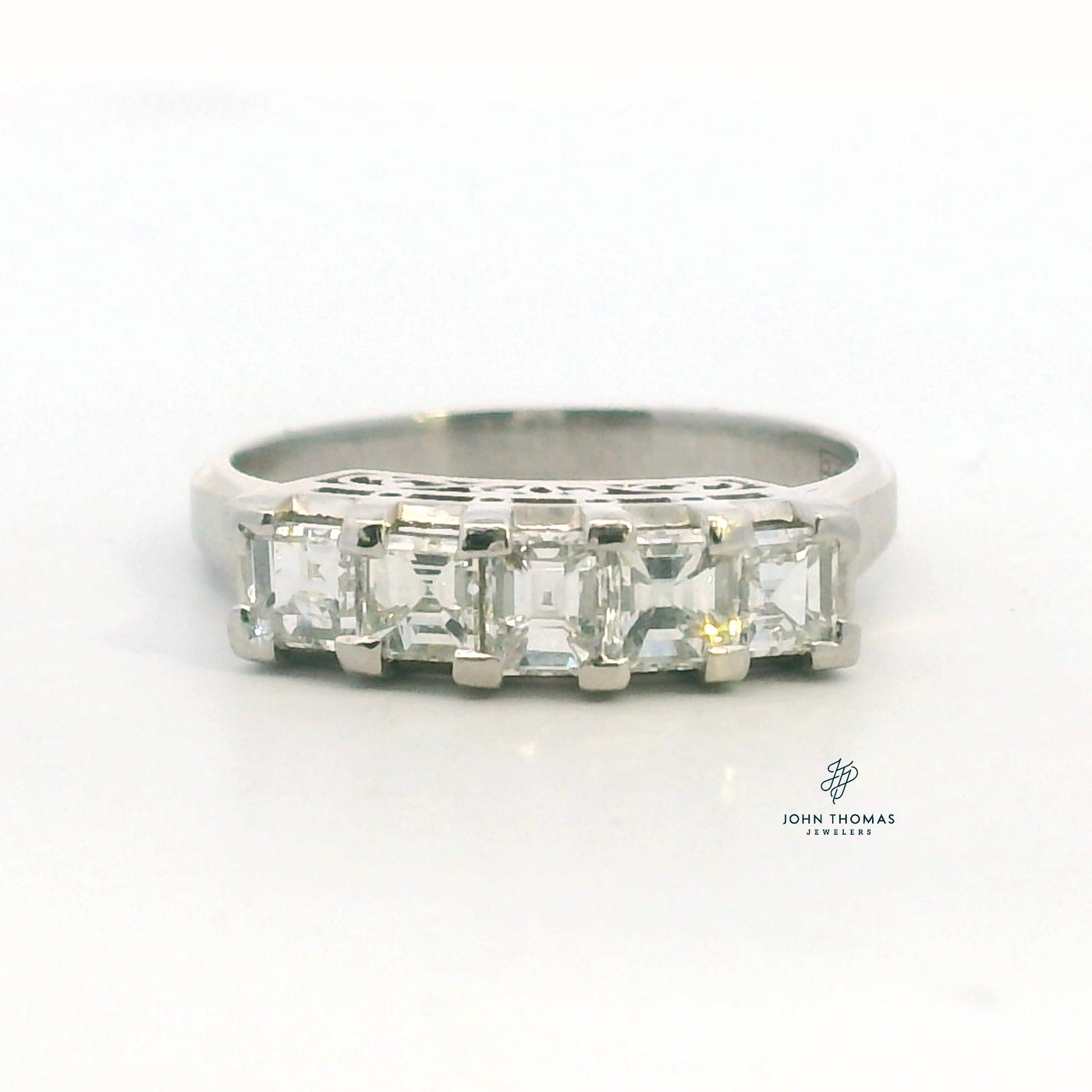 Diamond Fashion Rings - Women