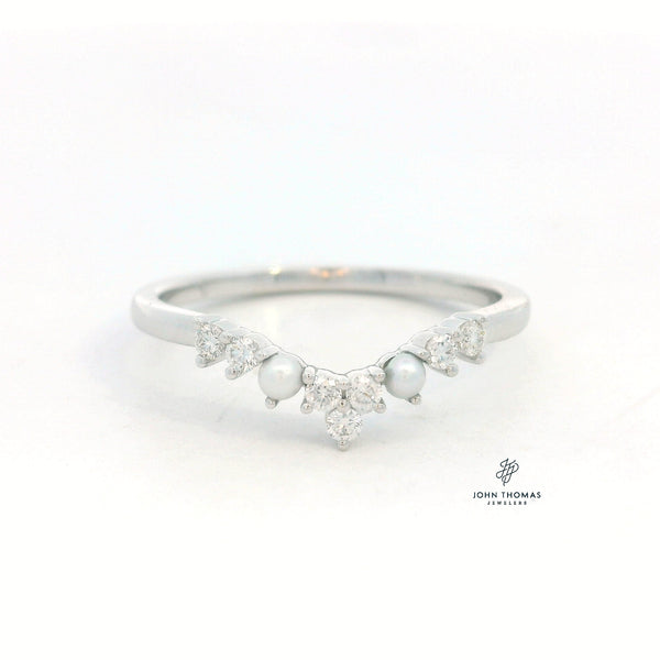 14K WHITE GOLD FRESHWATER PEARL AND DIAMOND "V" RING