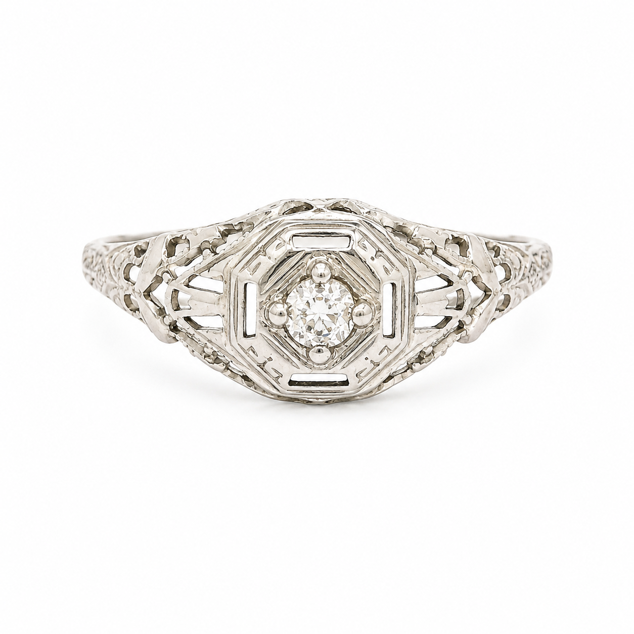 18W WHITE GOLD OEC DIAMOND RING
