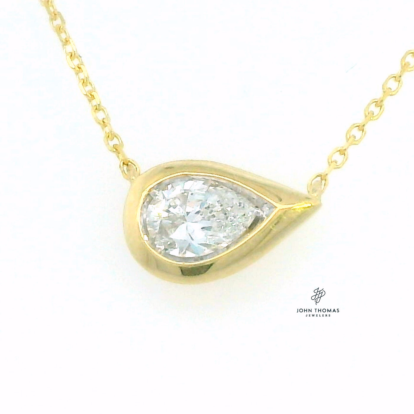 PEAR SHAPED DIAMOND PENDANT NECKLACE